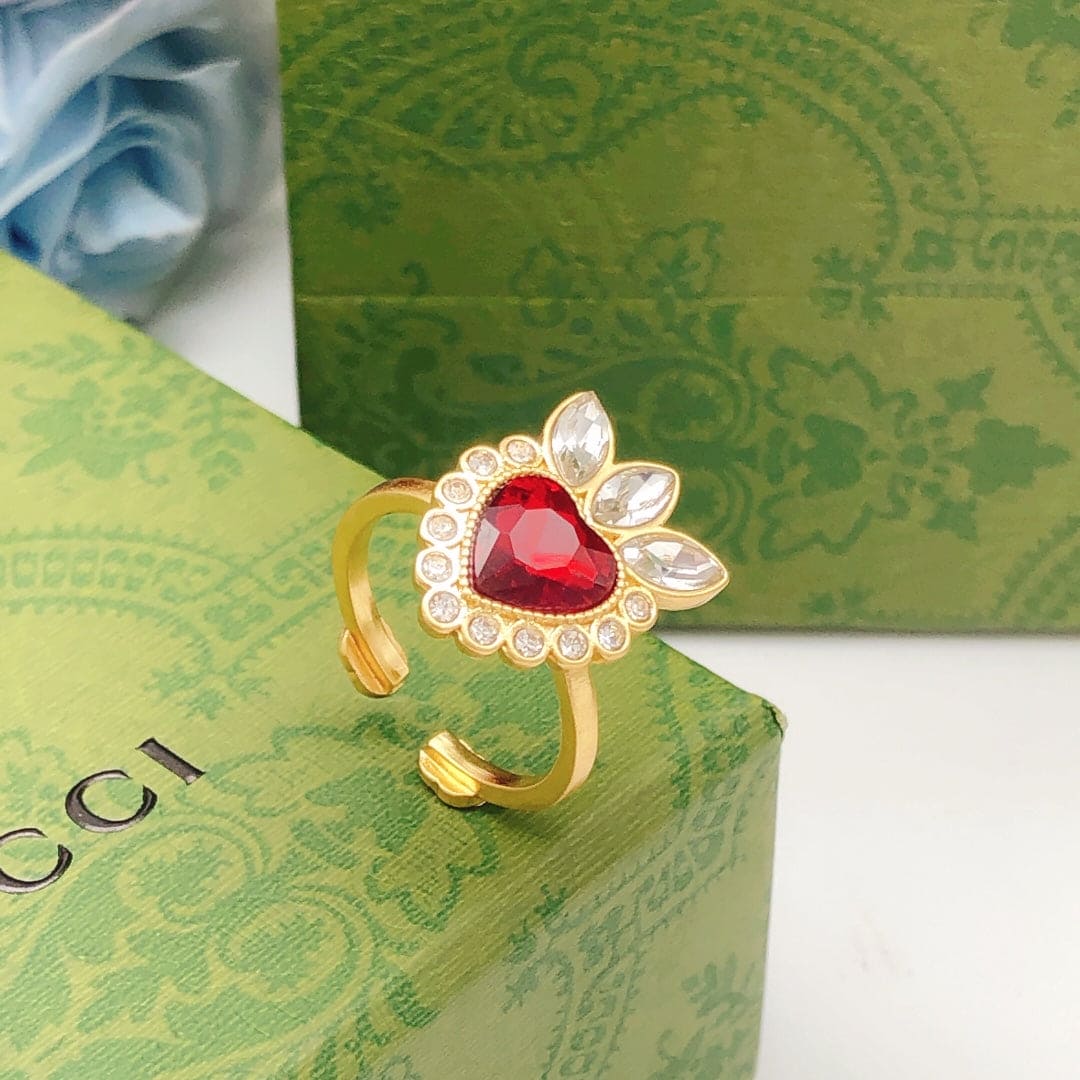 18K GG Crystal Heart Ring