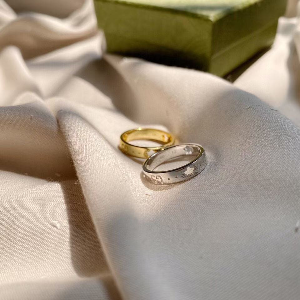 18K GG White Gold Ring