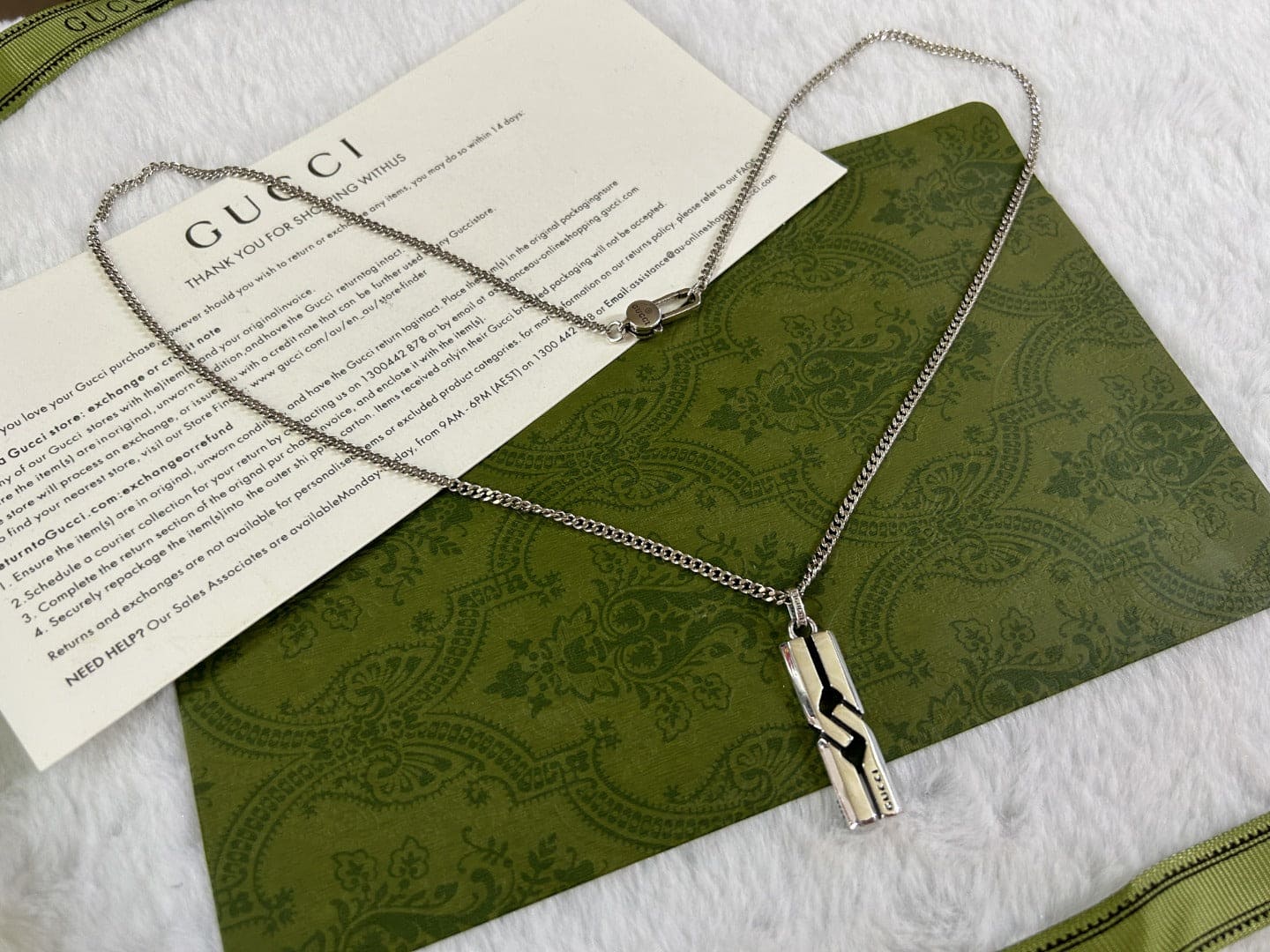 GG Knot Pendant Necklace
