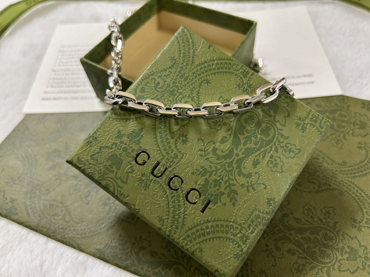 GG Interlocking G Chain Necklace