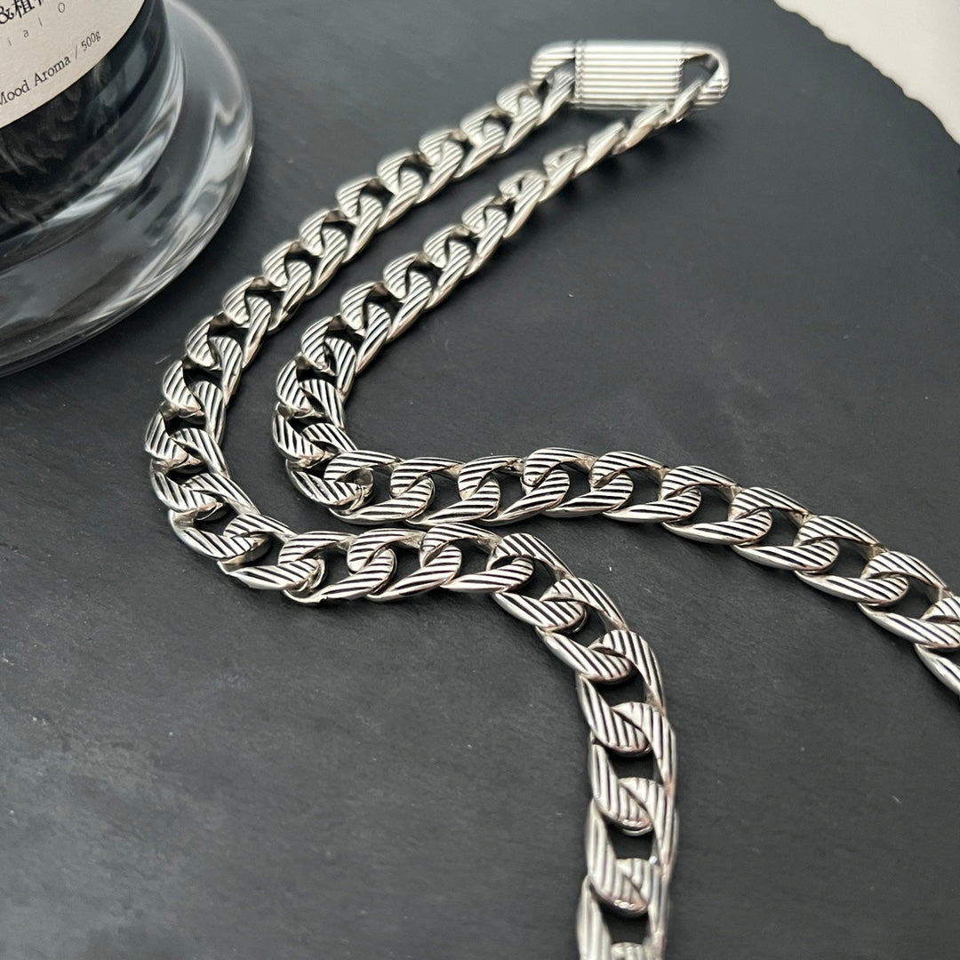 GG Logo Enamel Chain Necklace