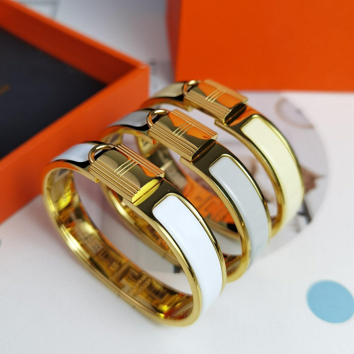 18K Clic Cadenas Light Brown H Bracelet