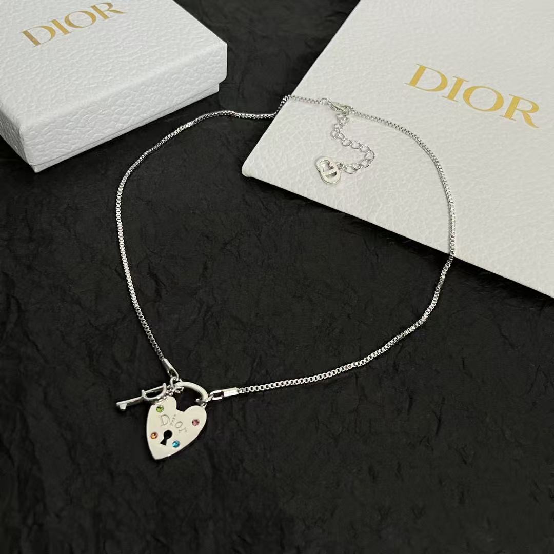 18K CD Heart Key Pendant Necklace