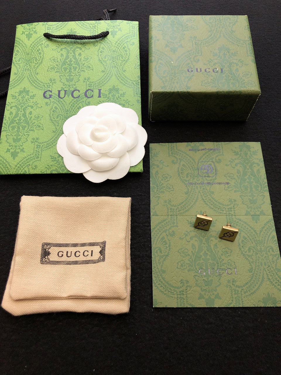 18K GG Cube Earrings