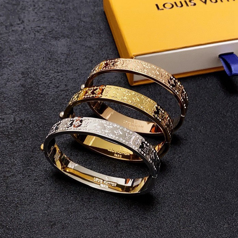 18K Louis Gold Bracelet