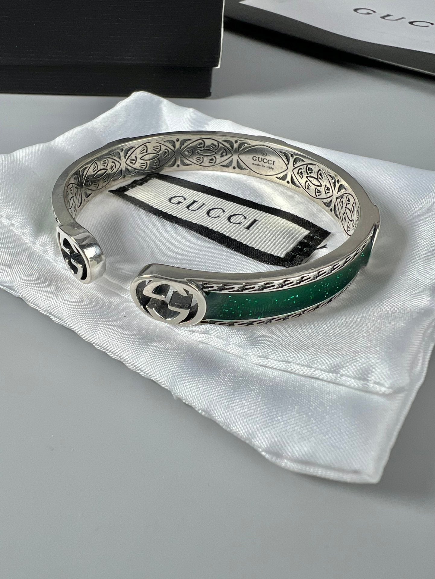 GG Interlocking G Bangle Wide Bracelet