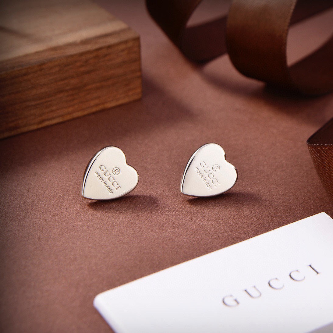 18K GG Heart Earrings