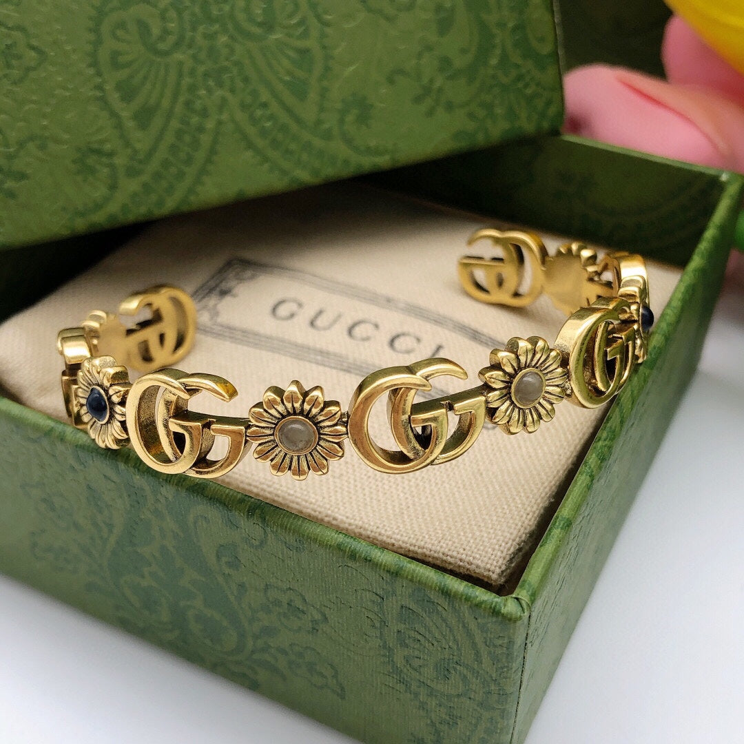 18K GG Flowers Open Cuff Bracelet