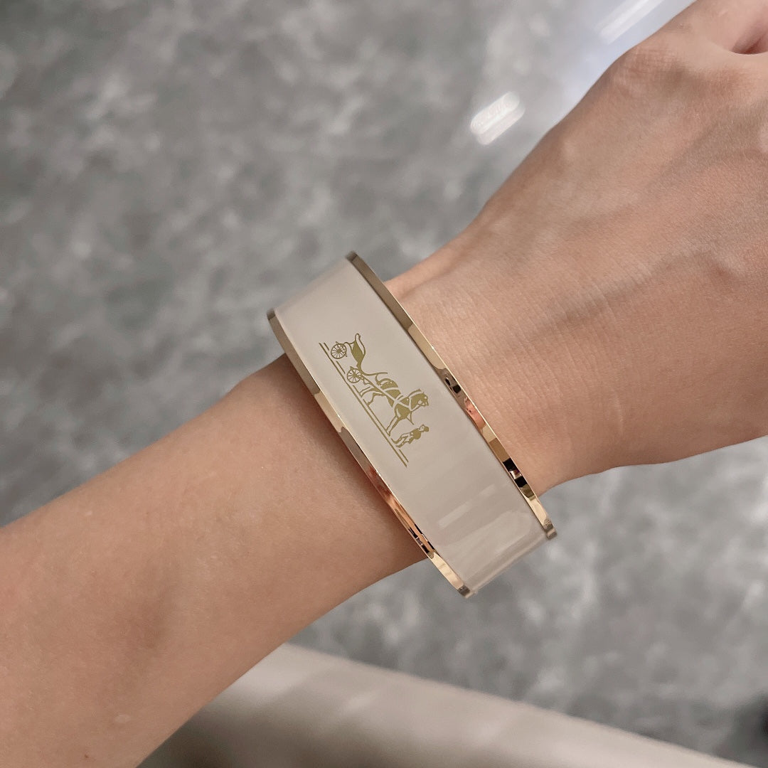 18K Enamel Cal¡§¡§che Wide Bangle H Bracelet