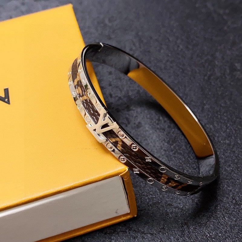 18K Louis Brown Gold Bracelet