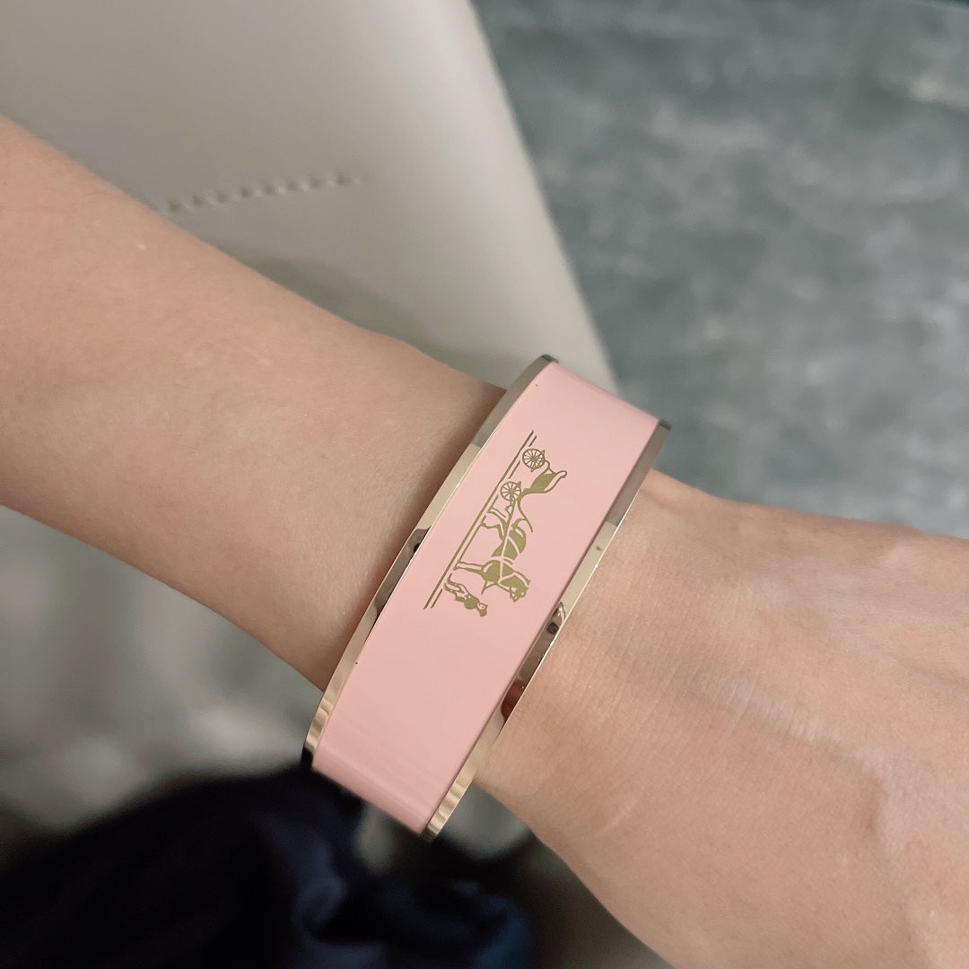 18K Enamel Cal¡§¡§che Wide Bangle H Bracelet
