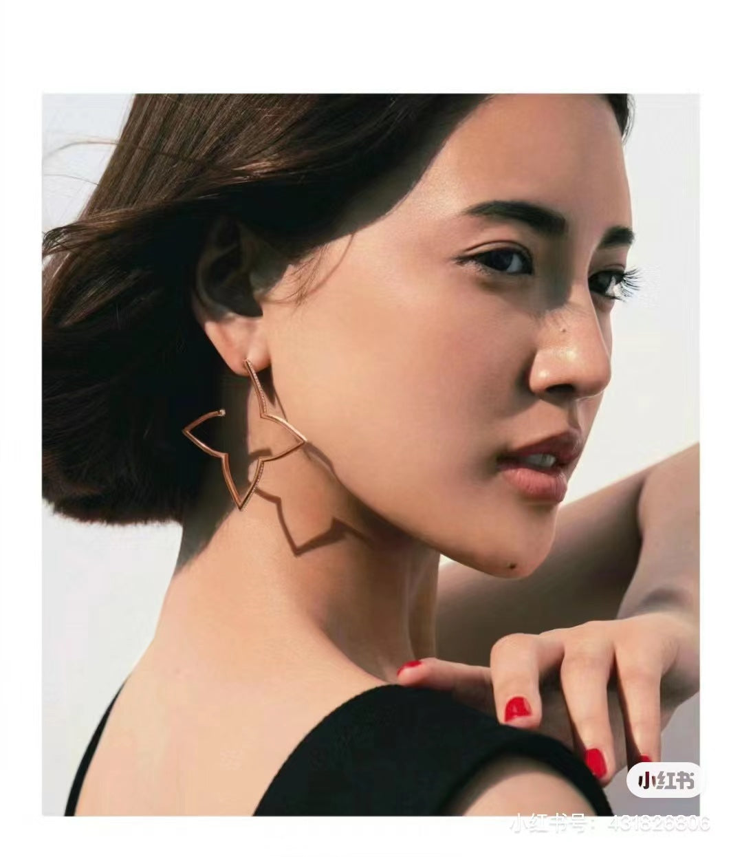 18K Louis Debuts Blossom Earrings