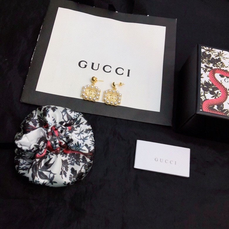 18K GG Square Pearls Earrings