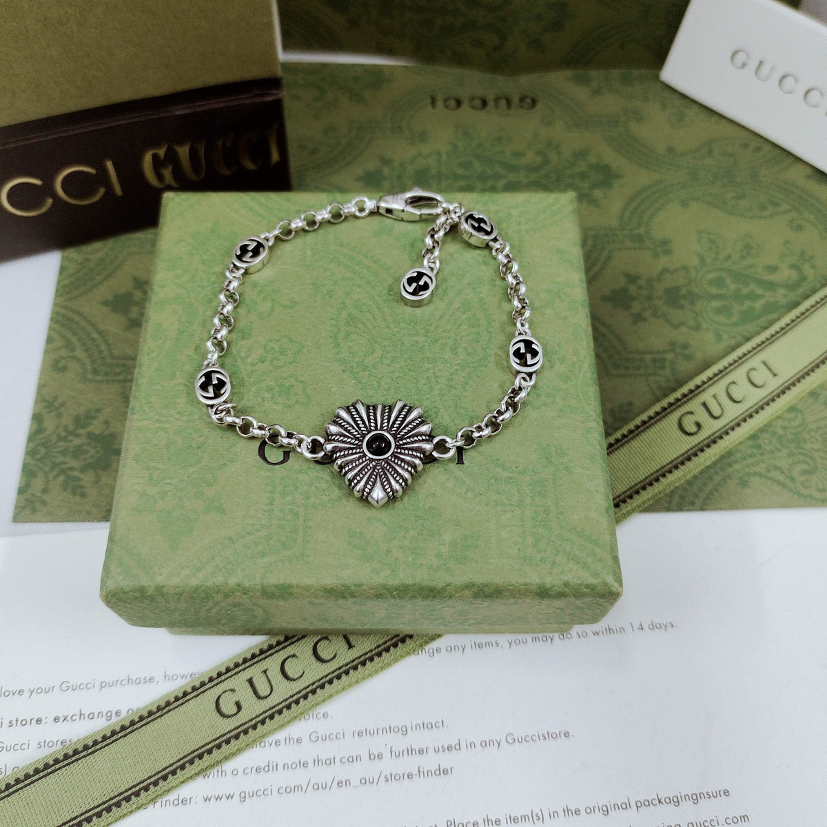 GG Interlocking G Heart Bracelet