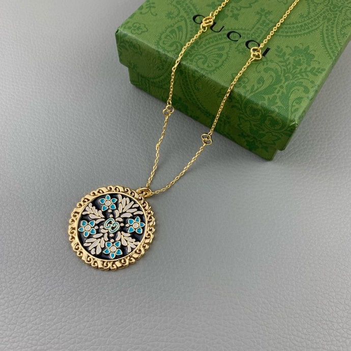 18K GG Iconic Floral Pendant Necklace