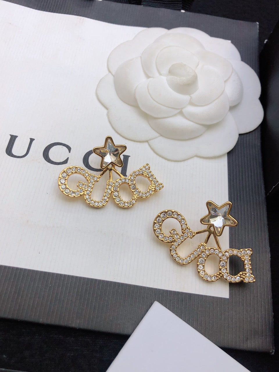 18K GG Script Star Earrings