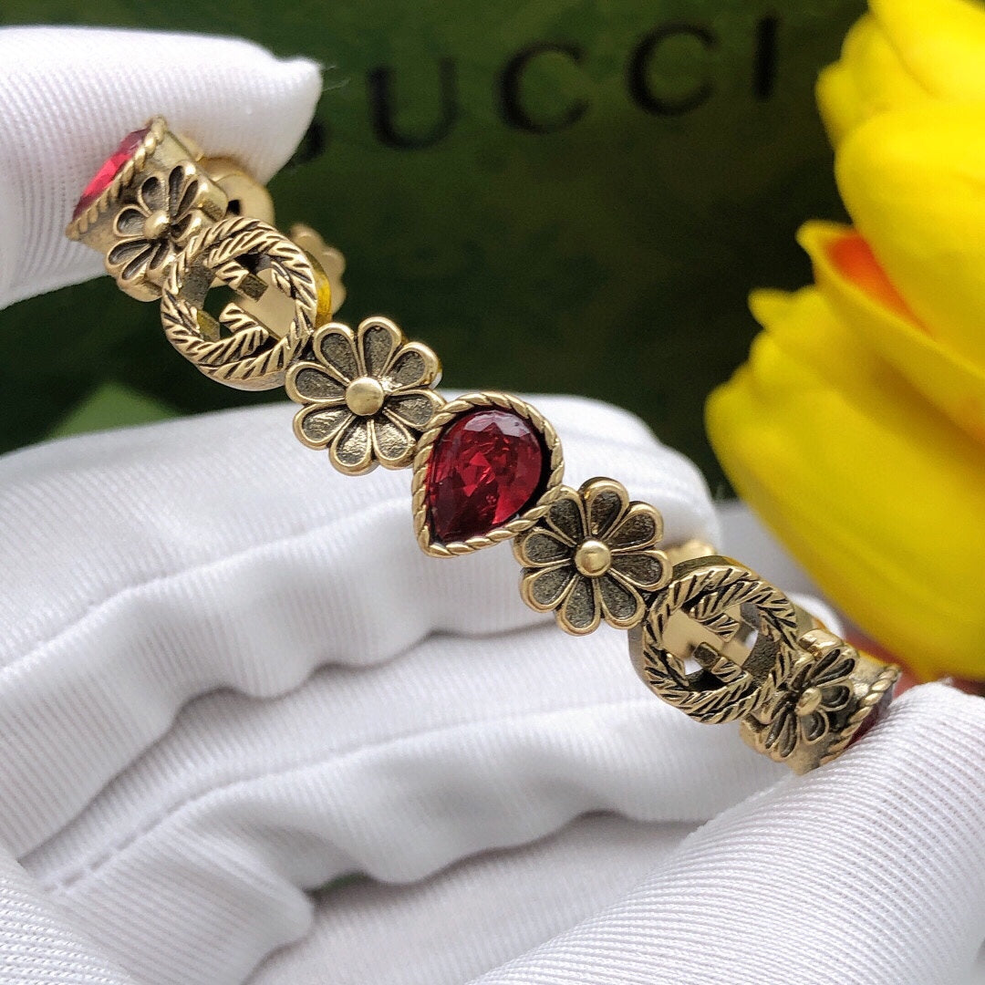 18K GG Flowers Red Crystals Open Cuff Bracelet