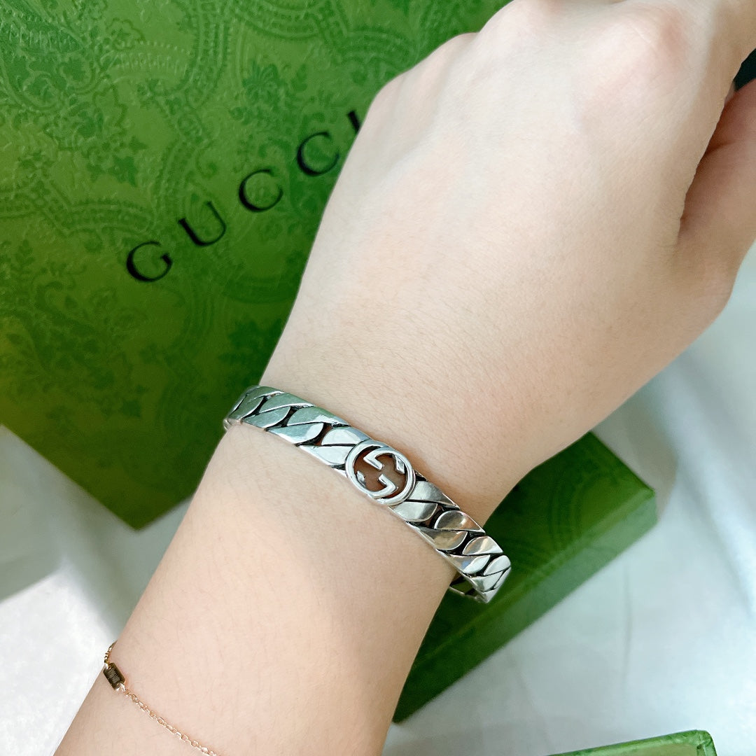 GG Interlocking G Rigid Bracelet