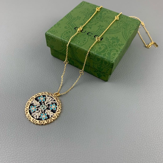 18K GG Iconic Floral Pendant Necklace