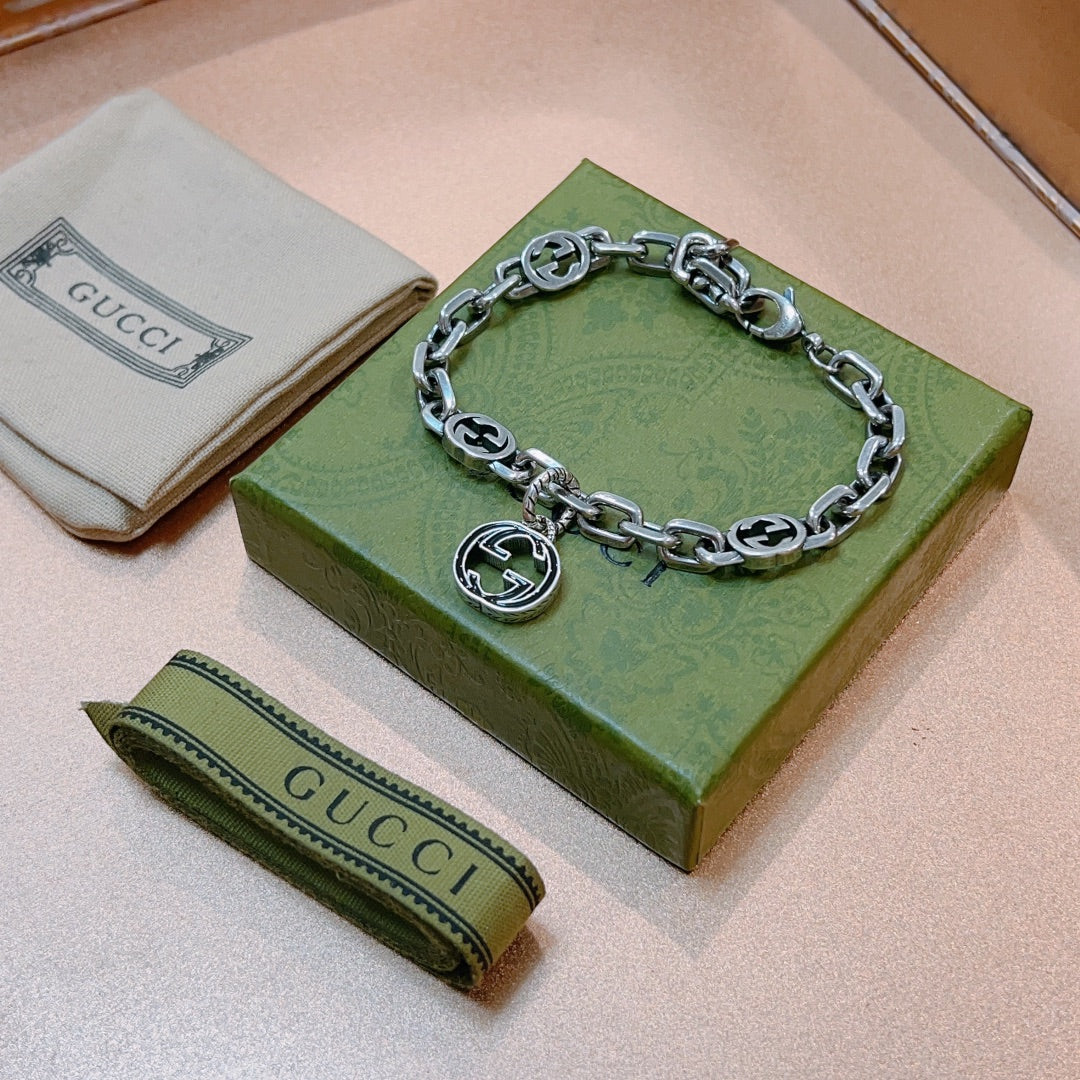 GG Interlocking G Pendant Bracelet