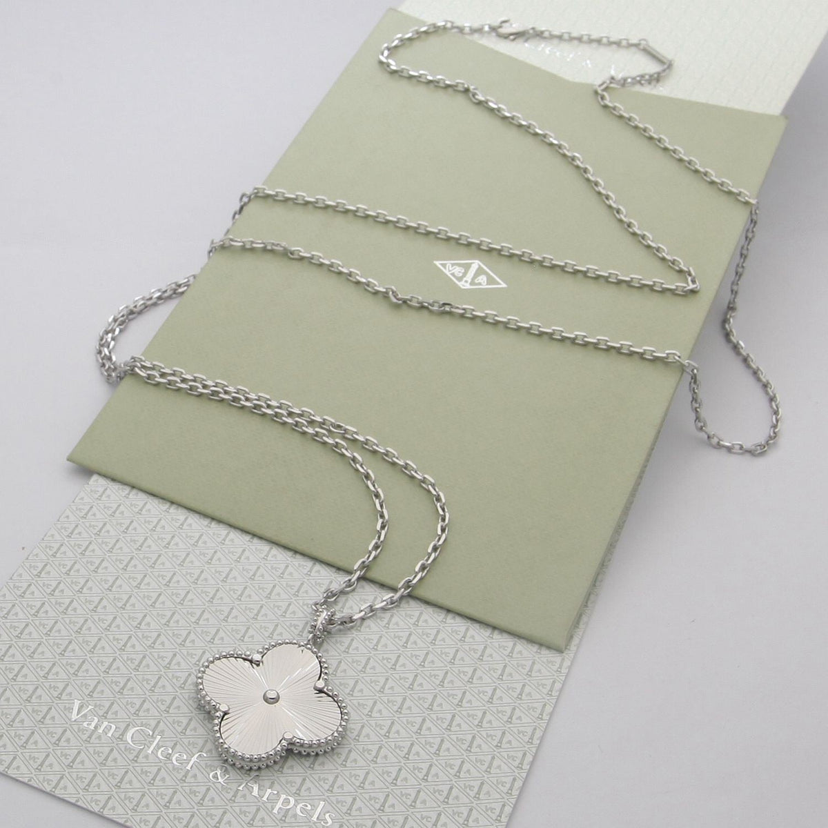 18K Magic Alhambra Necklace