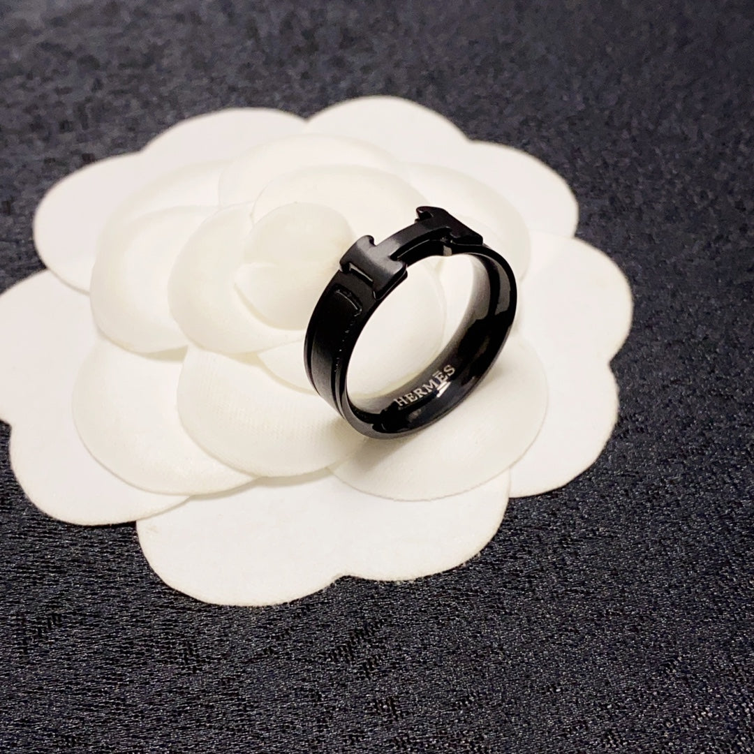 18K Clic HH So Black Ring