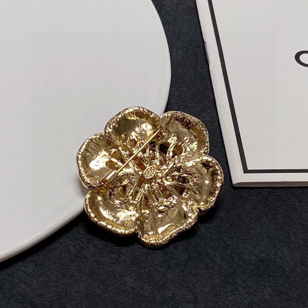 18K CC Black Flower Brooch