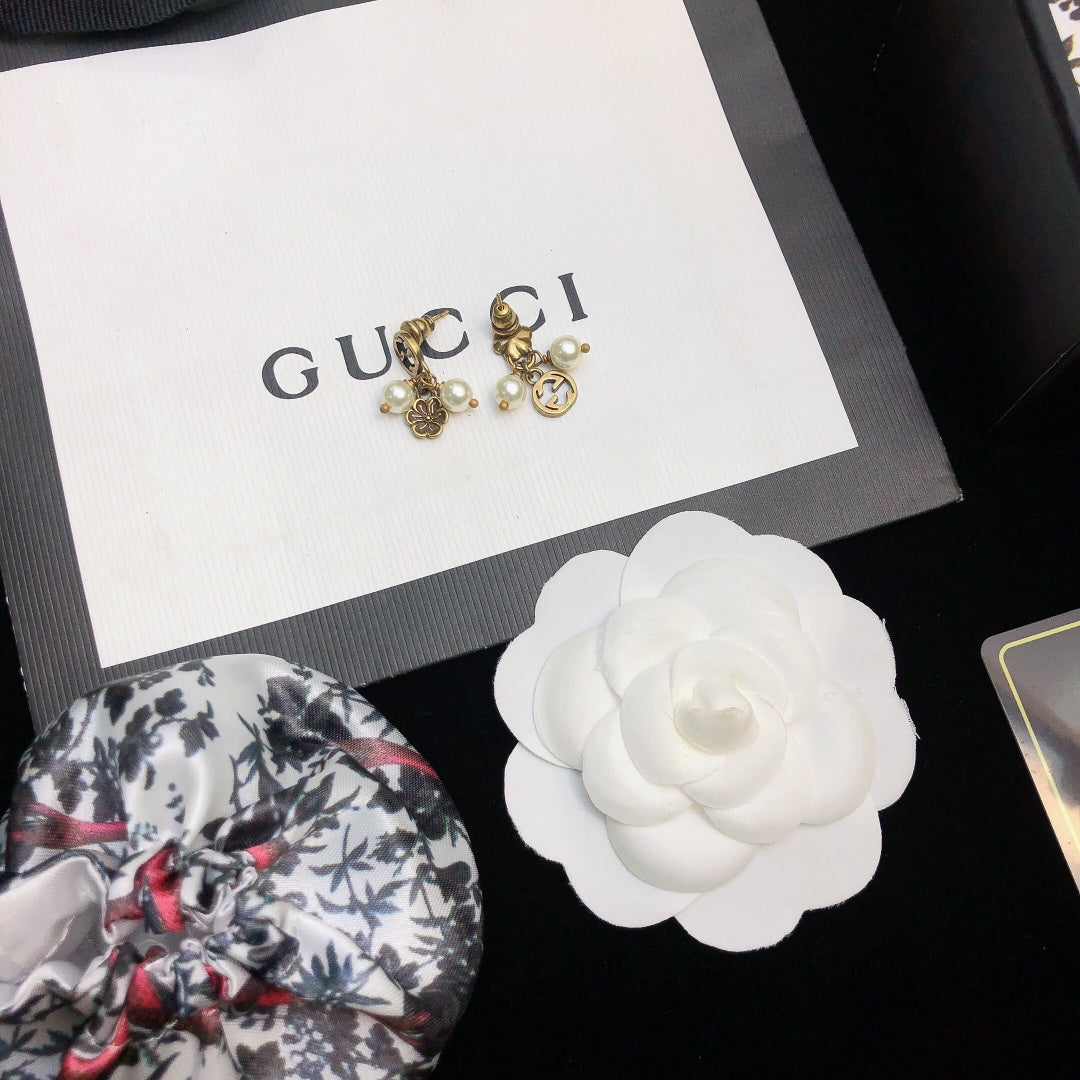 18K GG Flower & Pearl Pendant Earrings