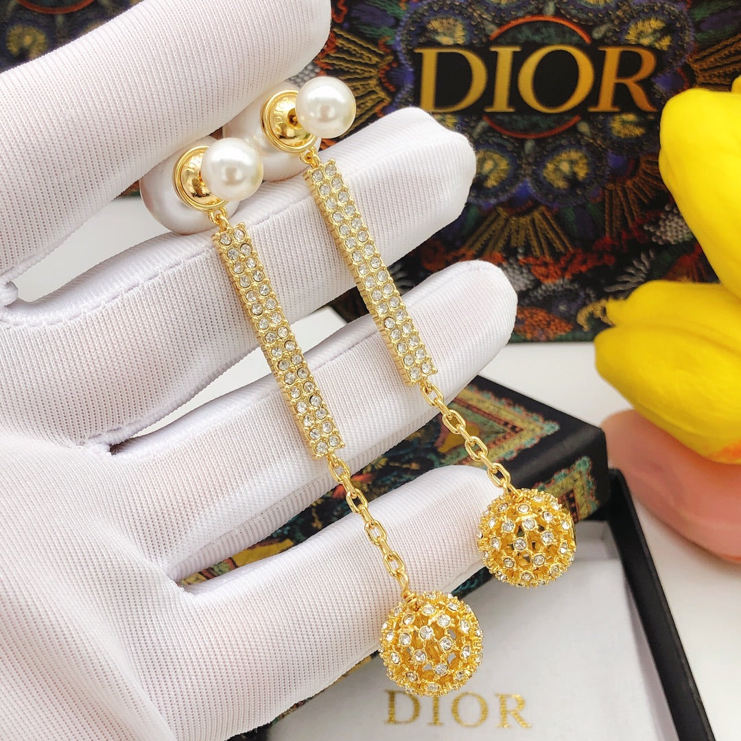 18K CD Tassel Diamonds Earrings