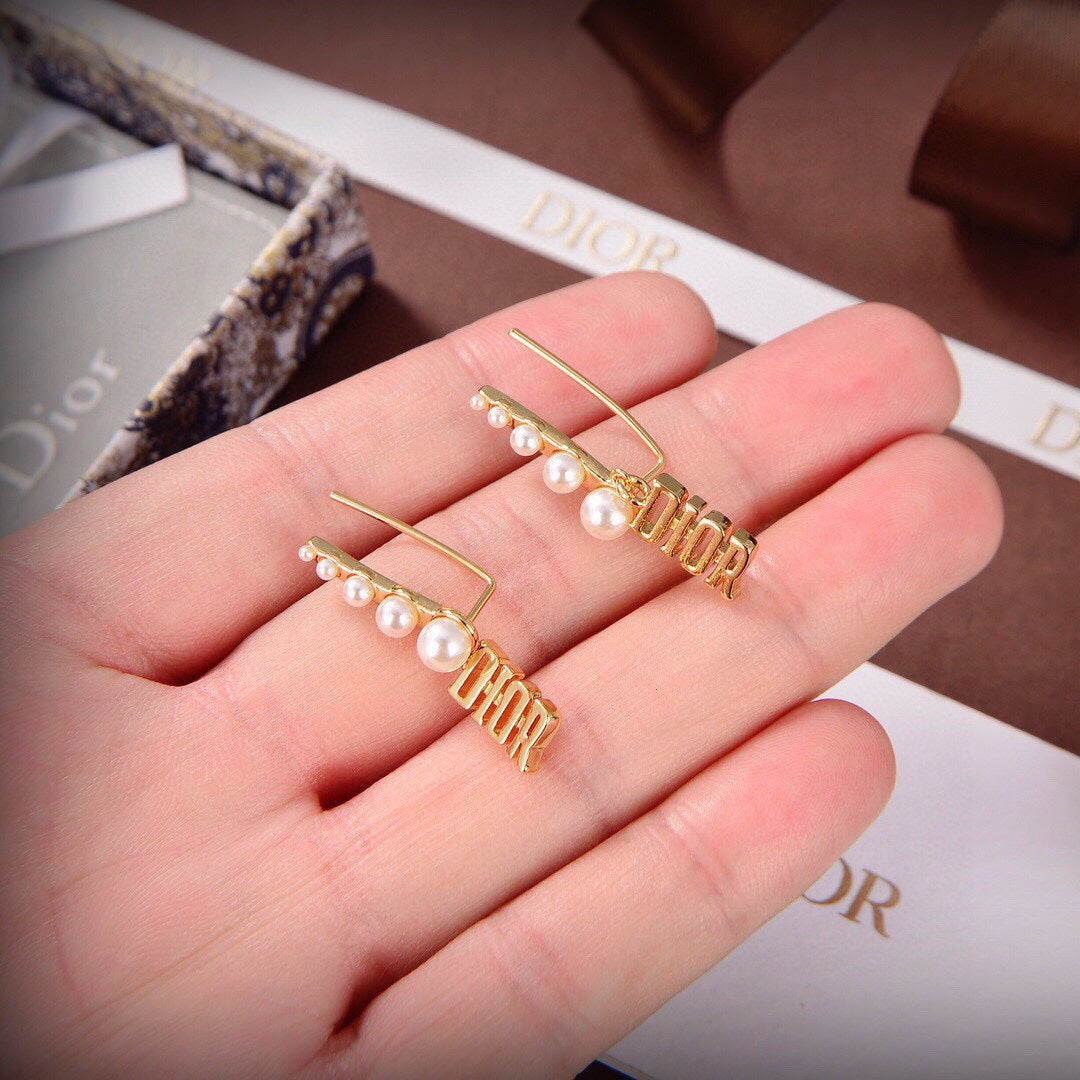 18K CD Revolution Resin Pearls Earrings