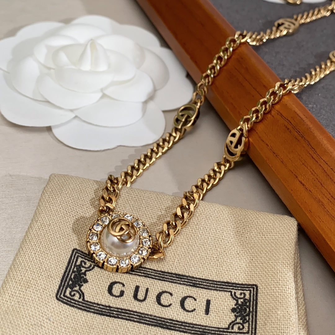 18K GG Flower Necklace