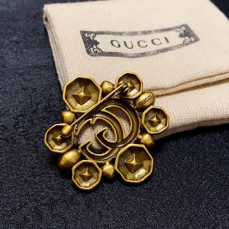 18K GG Flower Crystal Brooch