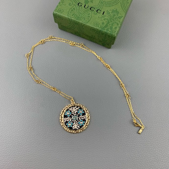 18K GG Iconic Floral Pendant Necklace
