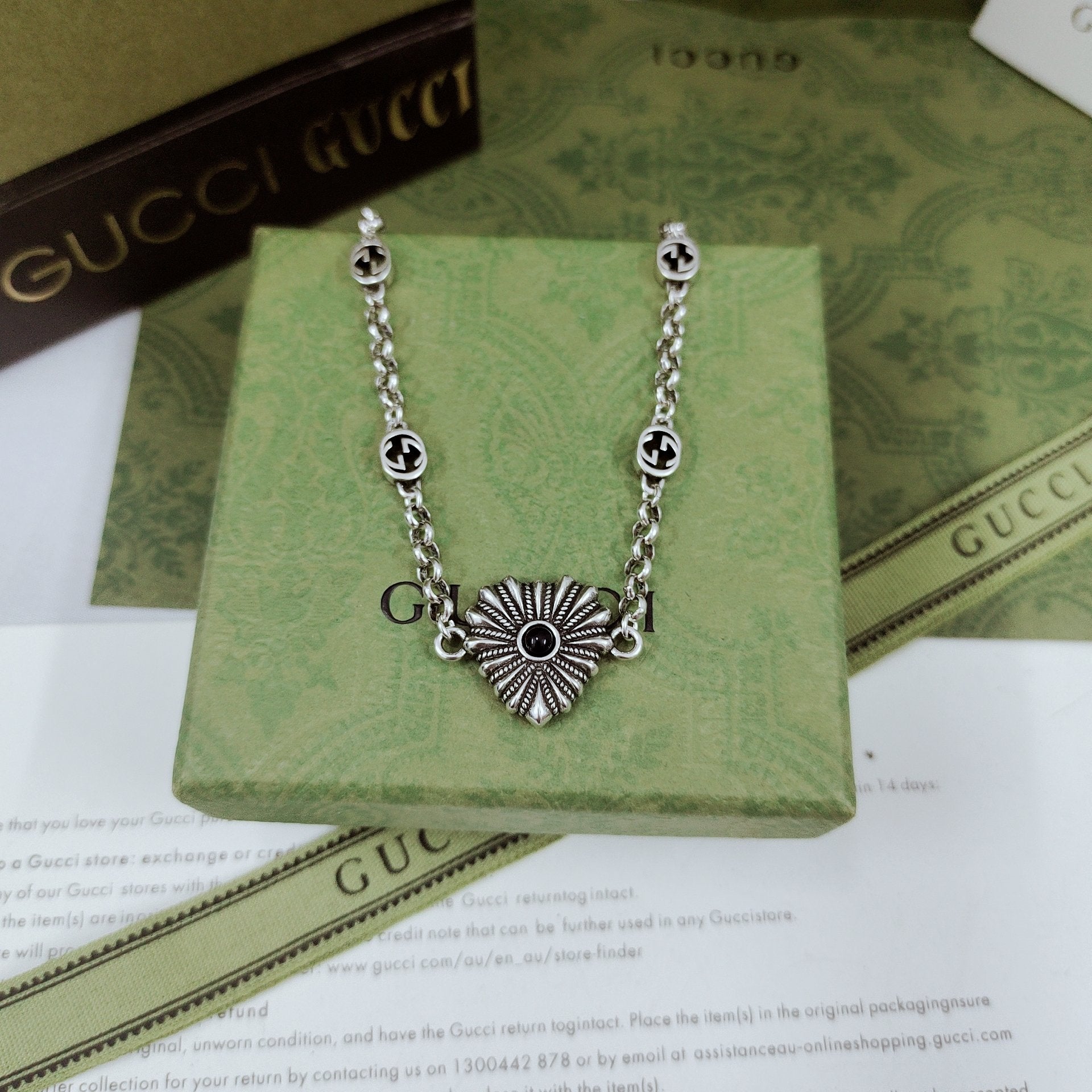 GG Interlocking G Heart Necklace