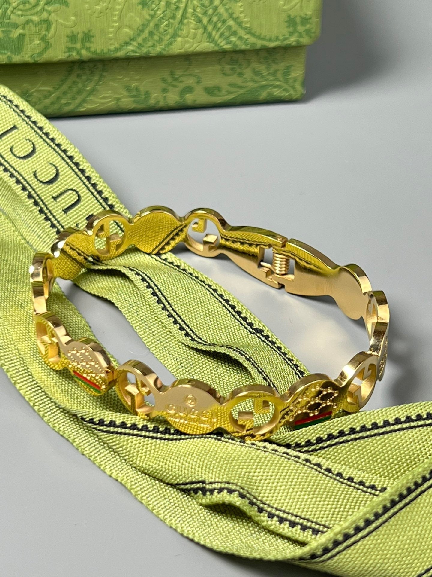 18K GG Vintage Bracelet