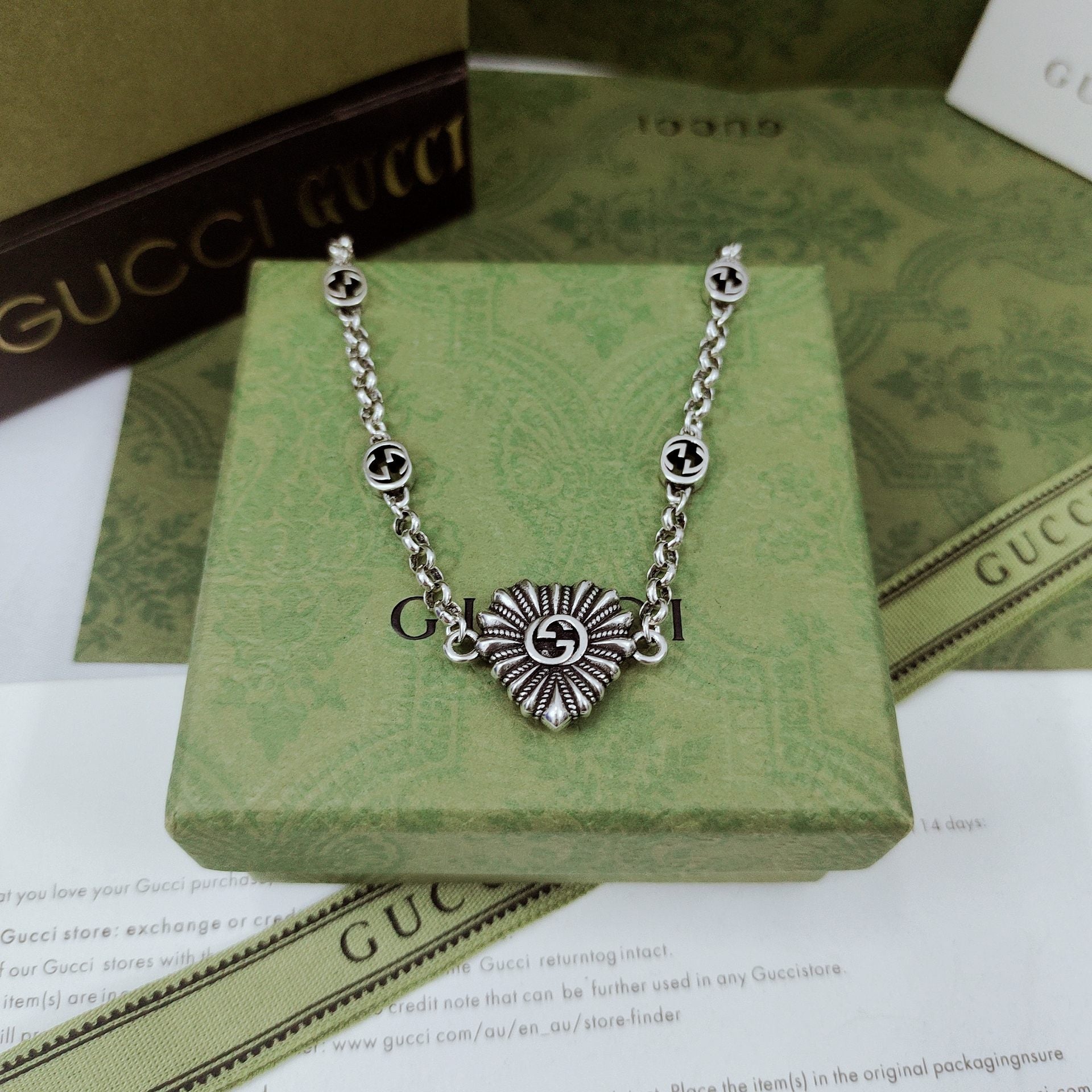 GG Interlocking G Heart Necklace
