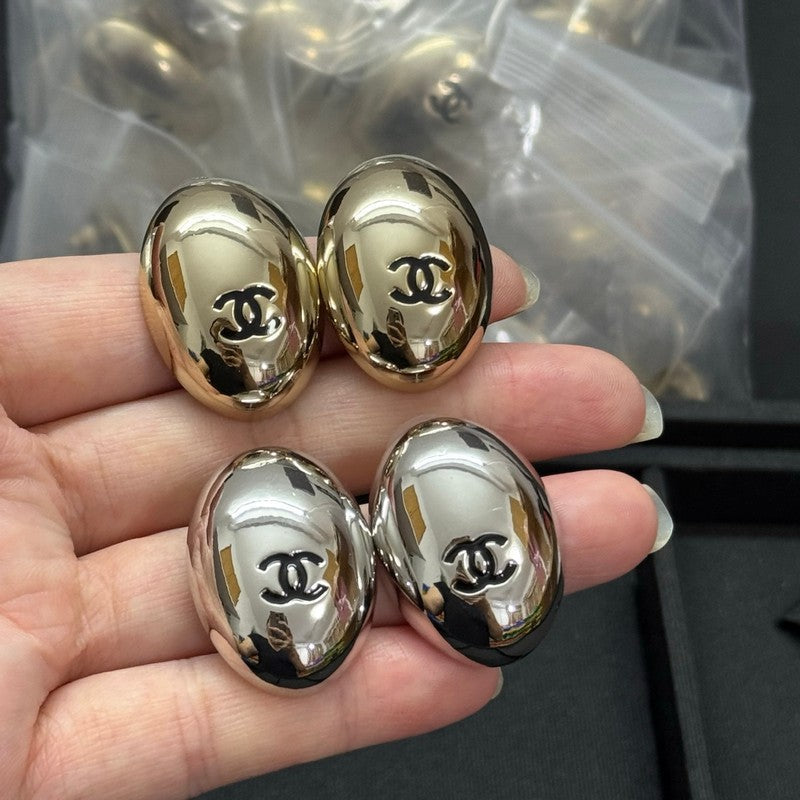 18K CC Oval Gold Earrings