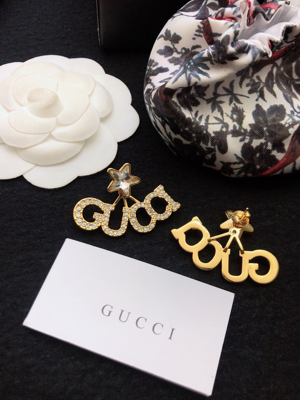 18K GG Script Star Earrings