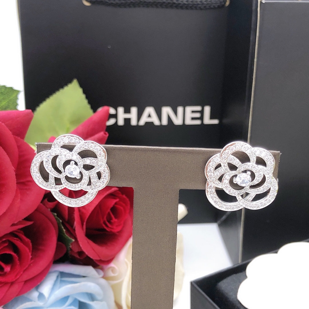 18K CC Camellia Diamond Earrings
