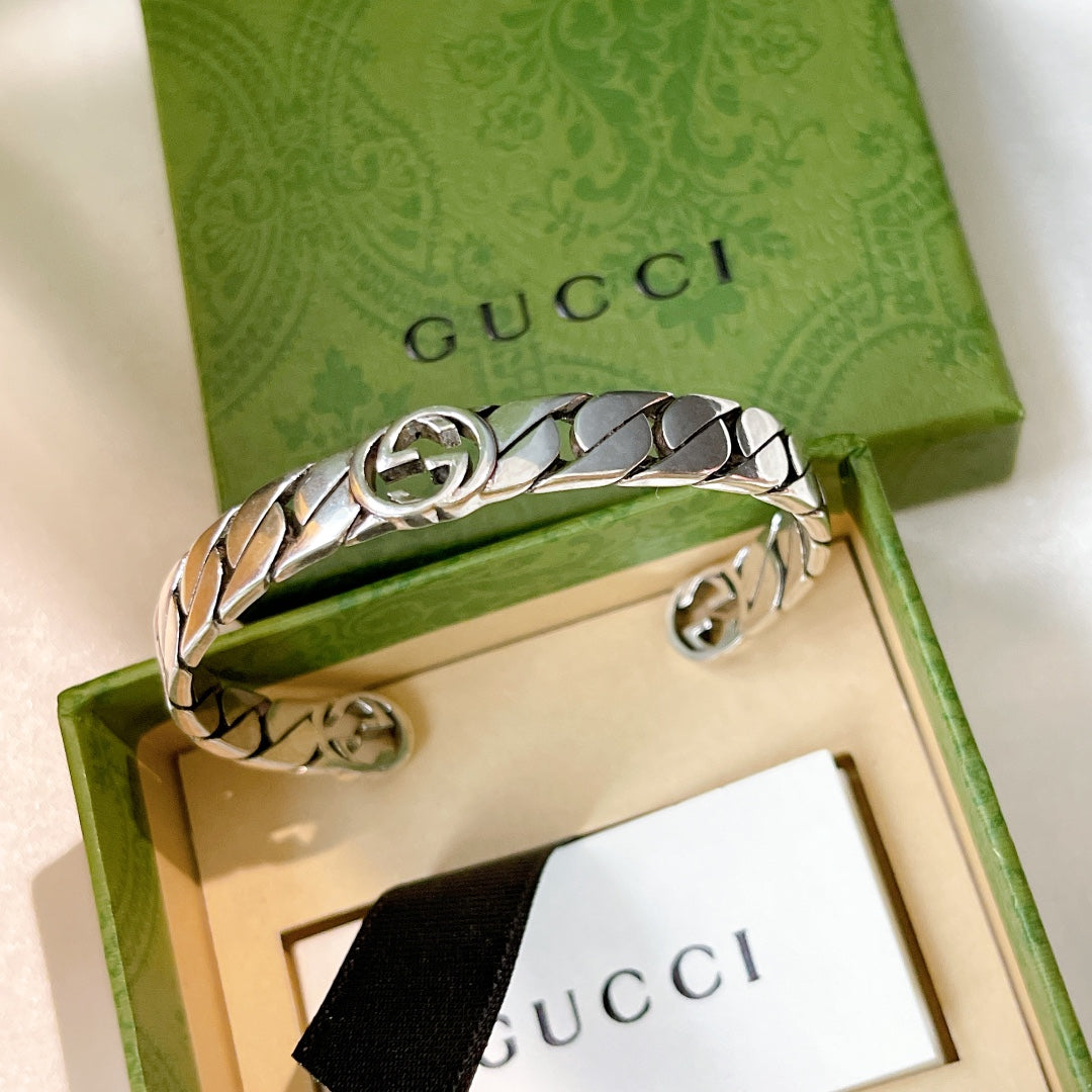 GG Interlocking G Rigid Bracelet