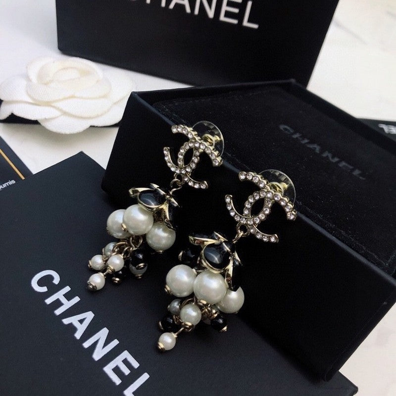 18K CC Black & White Pearl Gold Earrings