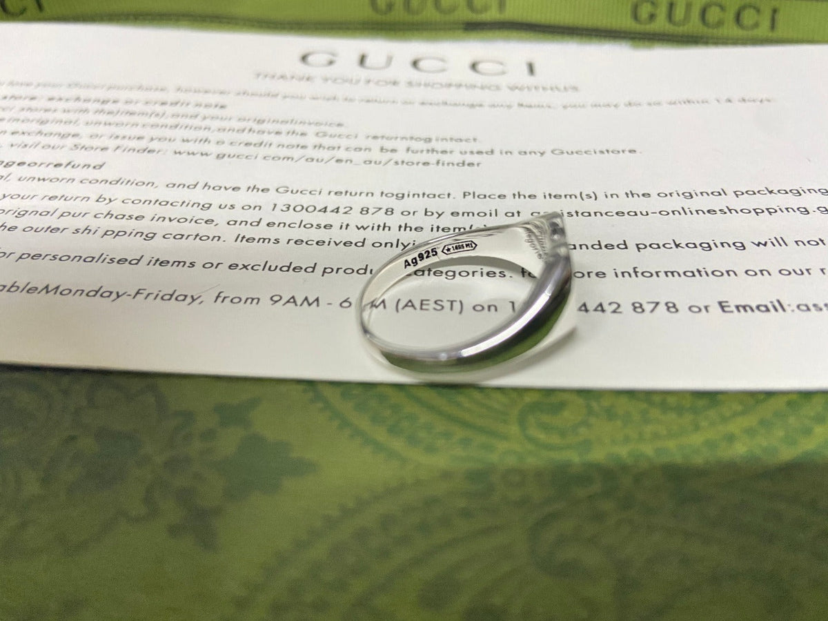 GG Interlocking G Red Enamel Heart Ring