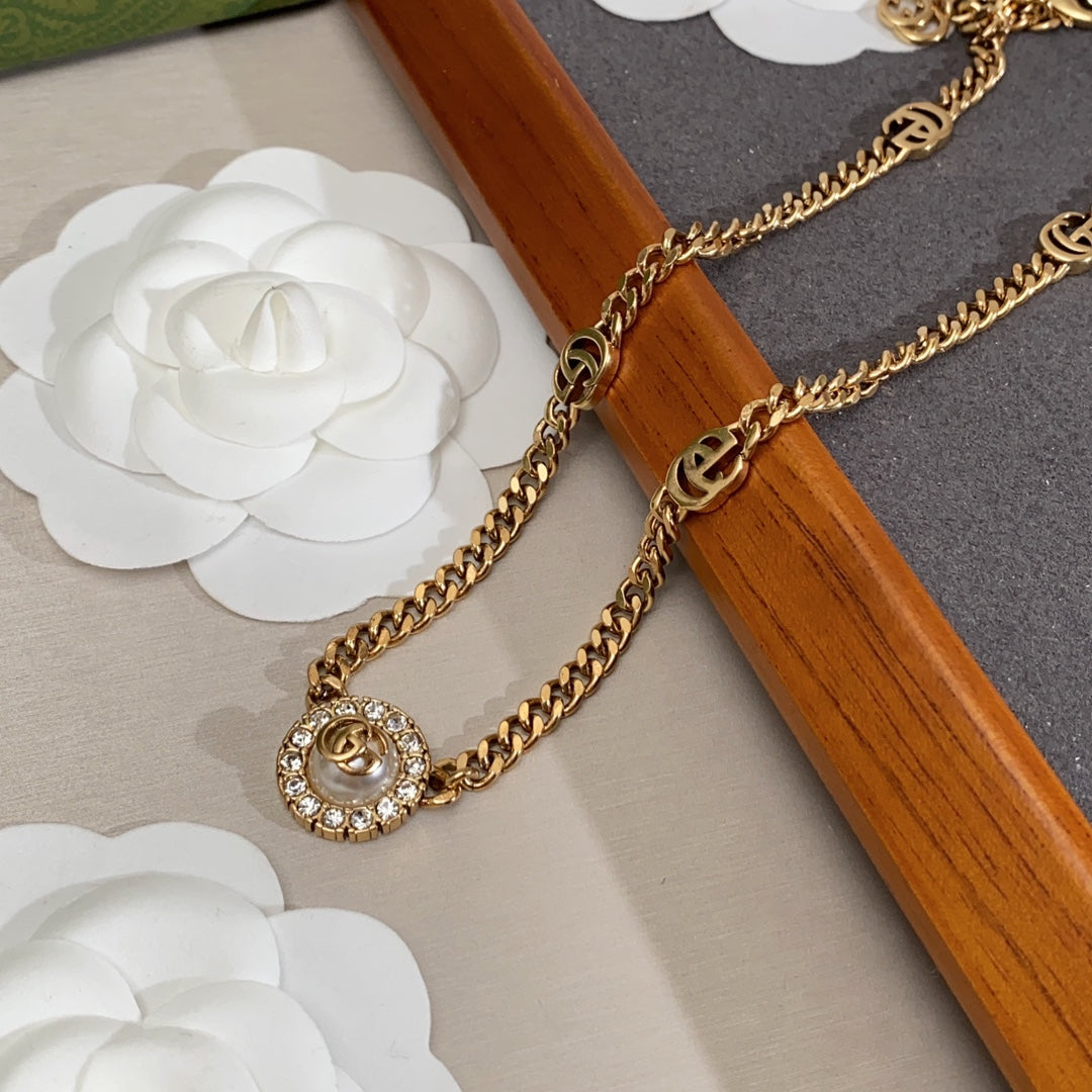 18K GG Flower Necklace