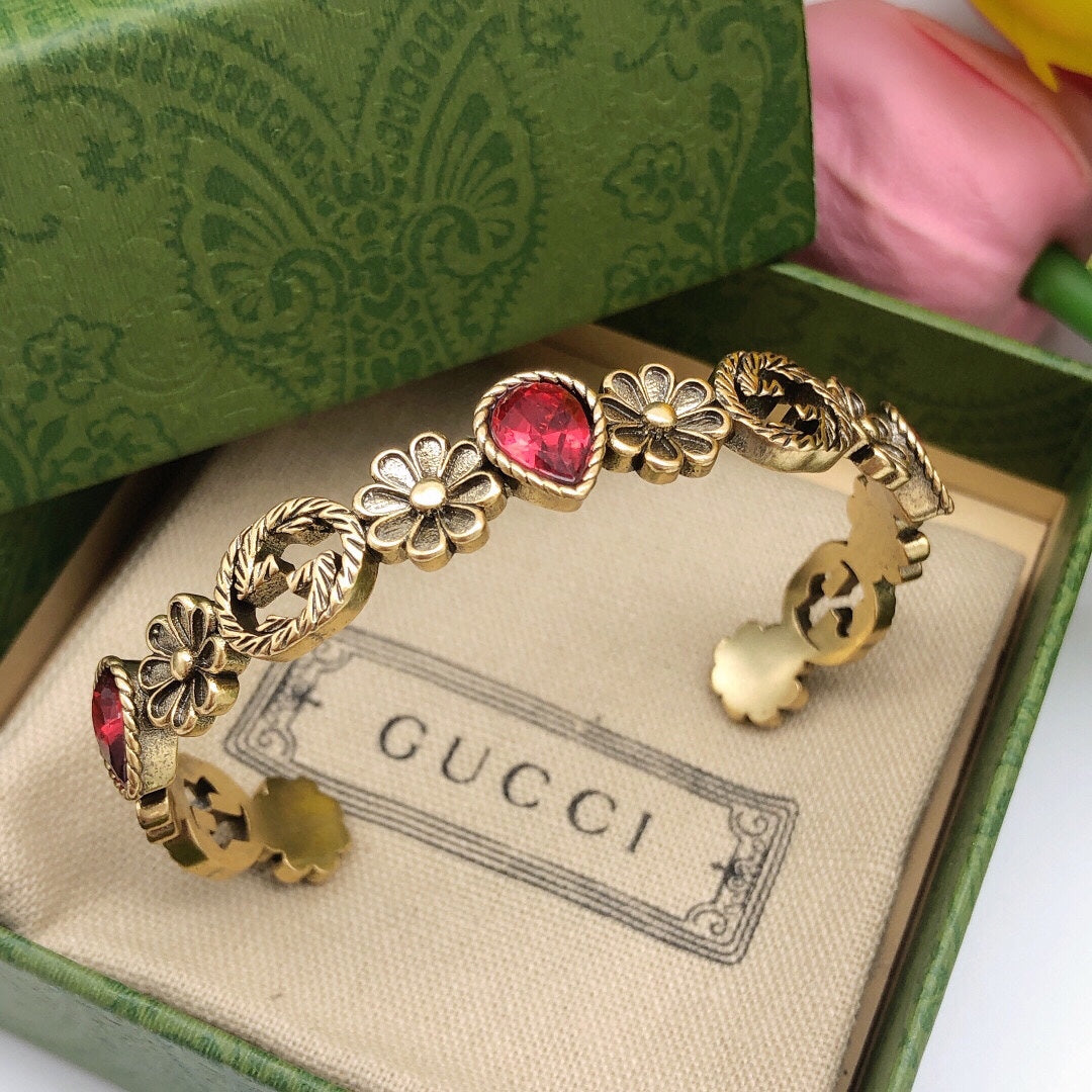 18K GG Flowers Red Crystals Open Cuff Bracelet