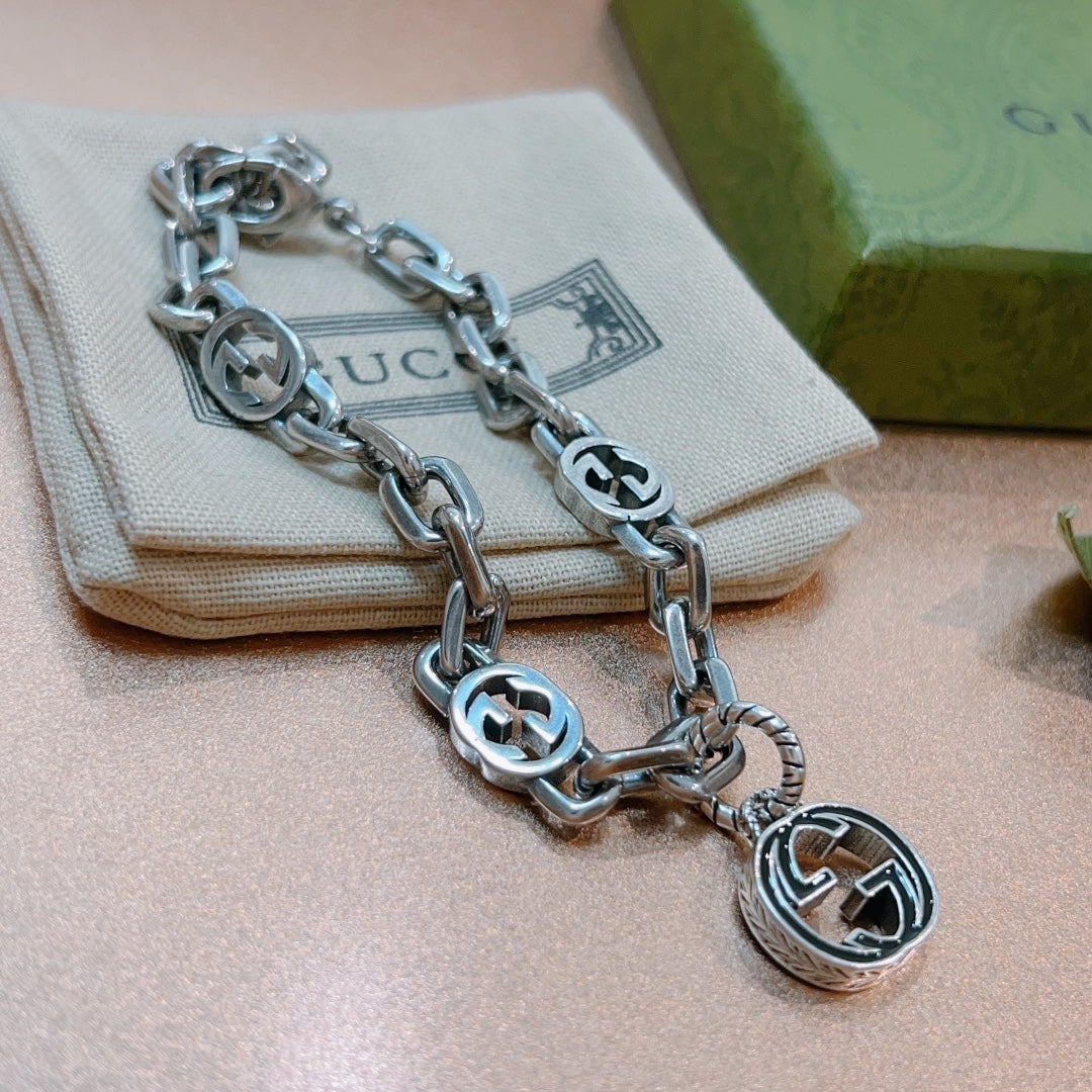 GG Interlocking G Pendant Bracelet