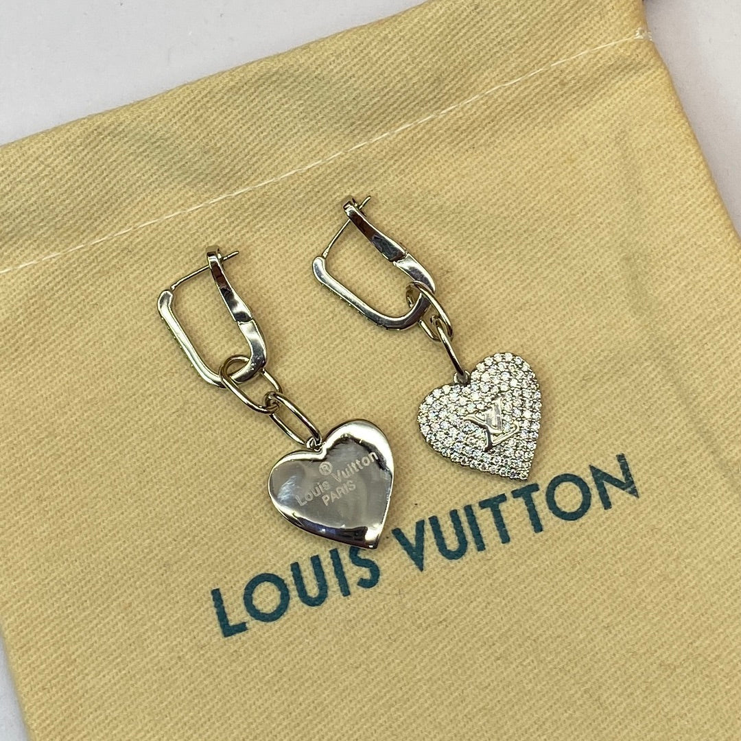 18K Louis Diamond Heart Earrings