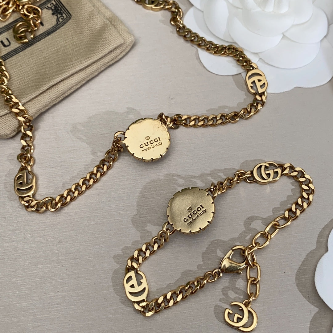 18K GG Flower Necklace