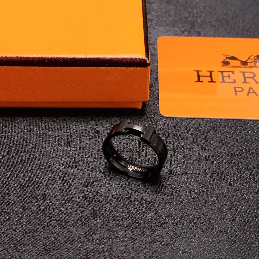 18K Clic HH So Black Ring