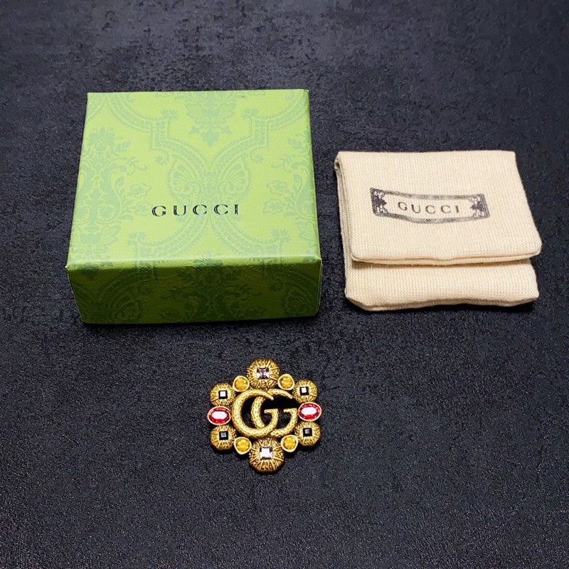 18K GG Flower Crystal Brooch