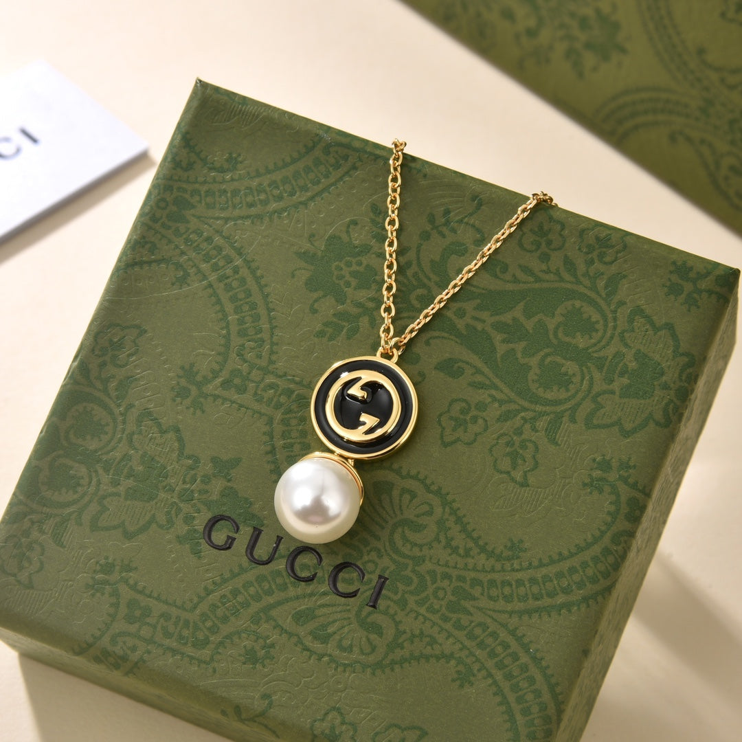 18K GG Blondie Pendant Necklace